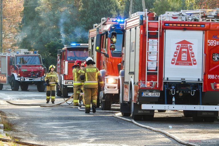 Dlaczego strażacy hałasują?